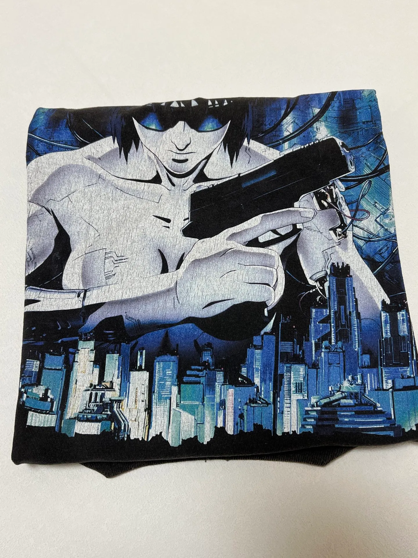 GHOST IN THE SHELL x SAINT Mxxxxxx SS TEE/BLK Classic big IP Ghost in the Shell co-branded model Sunglasses Motoko/Motoko character TEE Washed black S-XL Ghost in the Shell Sunglasses Killer Look for the cylindrical fabric without side seams. The opening is almost meaningless. Asut ready-made garments are dyed. The whole thing is sprayed with Ma Liu. Re-spray heavy fades. Collar and cuffs are frayed. Multiple hangs are broken. Extra large printing position. Authentic grade restored. Customized joint main mark/wash mark/with little angel anti-counterfeiting mark